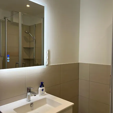 Sea View * 比苏姆