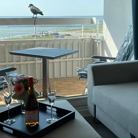Sea View *